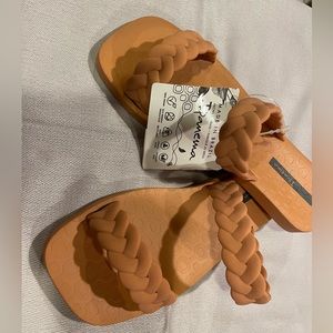 Tan Ipanema slide Sandals